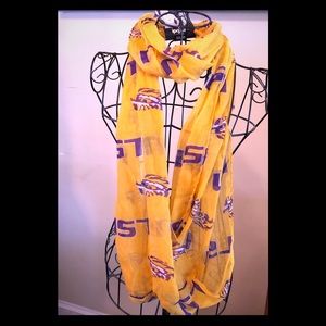 LSU Tiger Infinity Scarf NWT (Gold